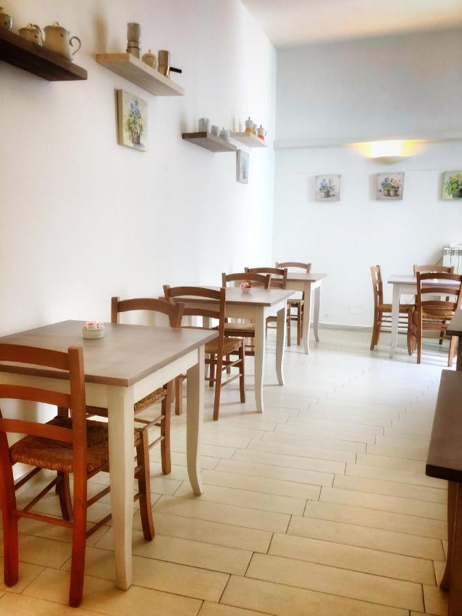 Palazzo Salia Bed & Breakfast Лече Екстериор снимка