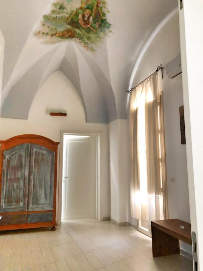 Palazzo Salia Bed & Breakfast Лече Екстериор снимка
