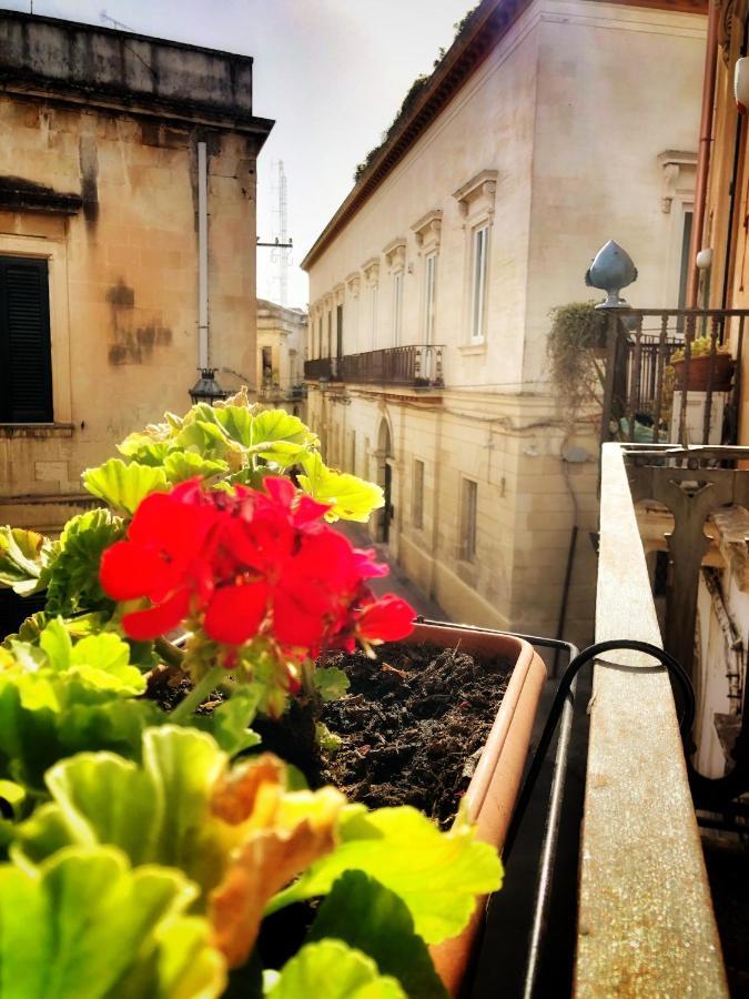 Palazzo Salia Bed & Breakfast Лече Екстериор снимка