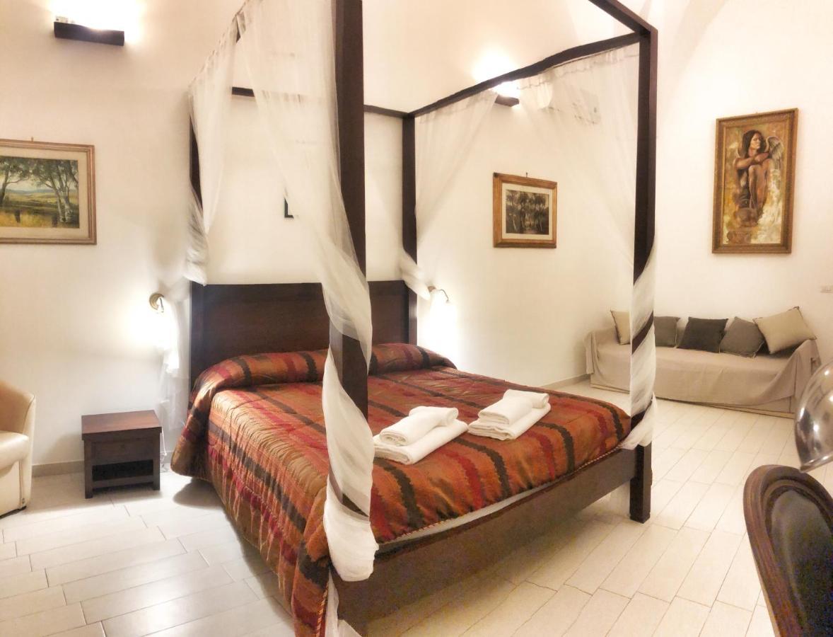 Palazzo Salia Bed & Breakfast Лече Екстериор снимка
