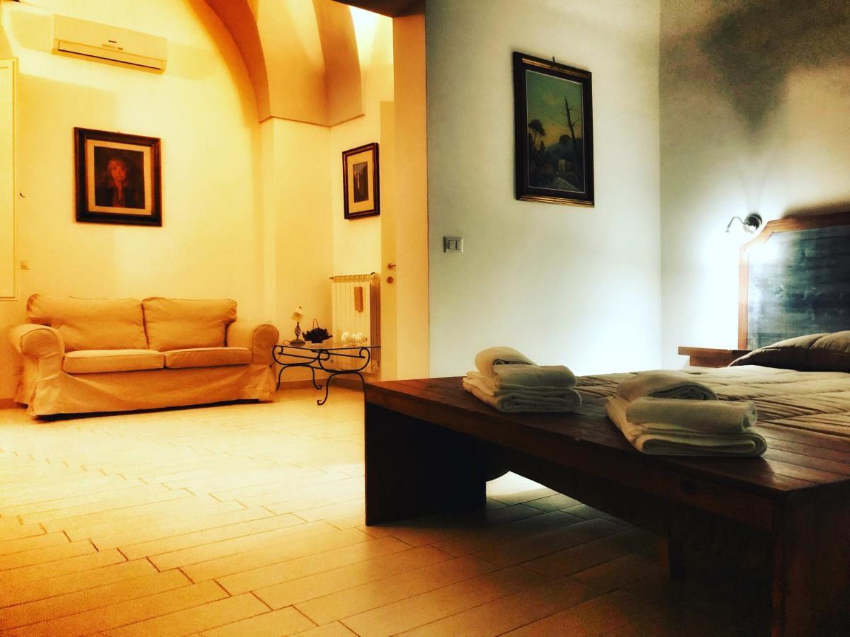 Palazzo Salia Bed & Breakfast Лече Екстериор снимка